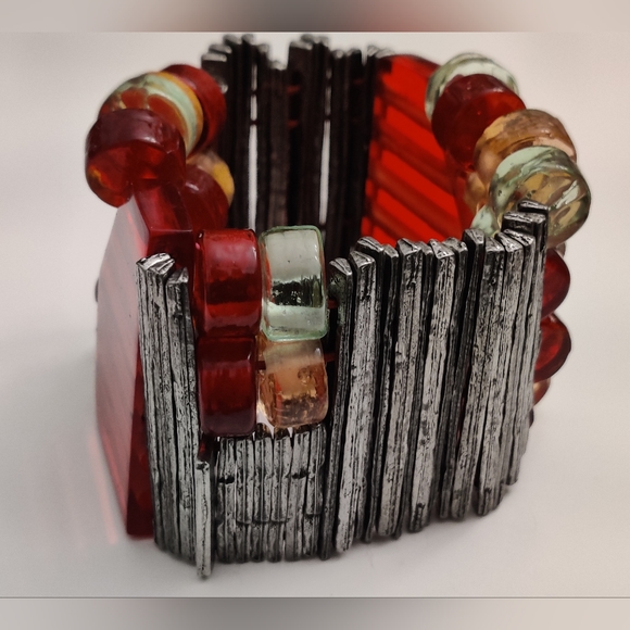 Gorgeous Anne Marie Chagnon Statement Bracelet - Picture 5 of 14